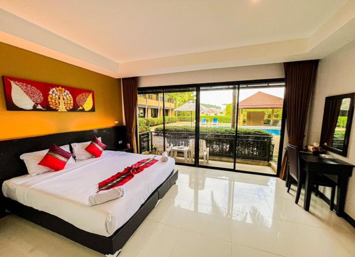 Naiyang Beach Hotel Sha Plus Phuket Exterior foto