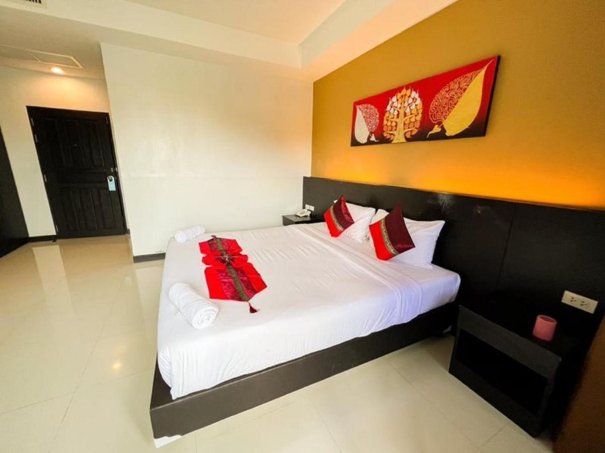 Naiyang Beach Hotel Sha Plus Phuket Exterior foto