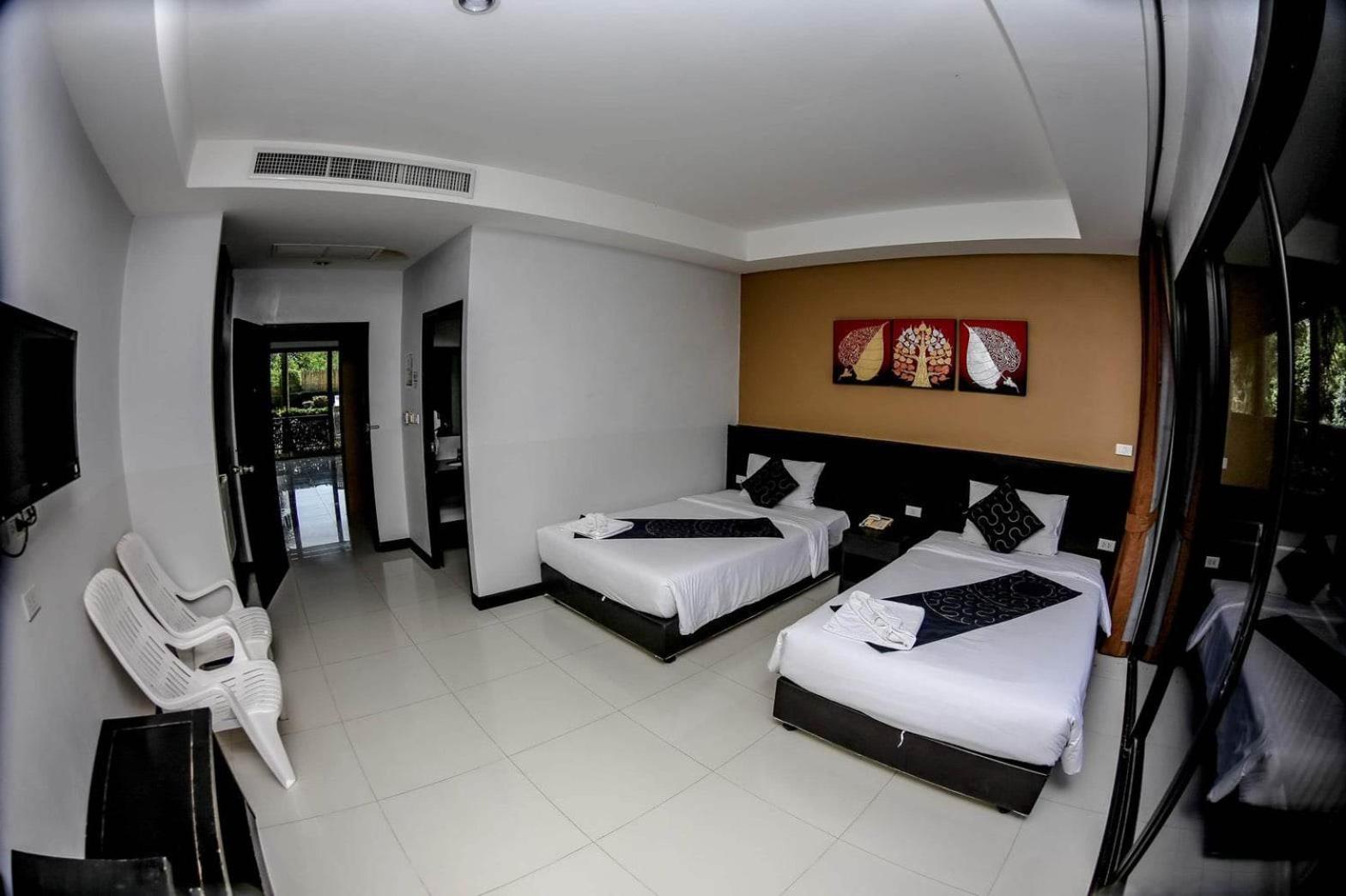 Naiyang Beach Hotel Sha Plus Phuket Exterior foto