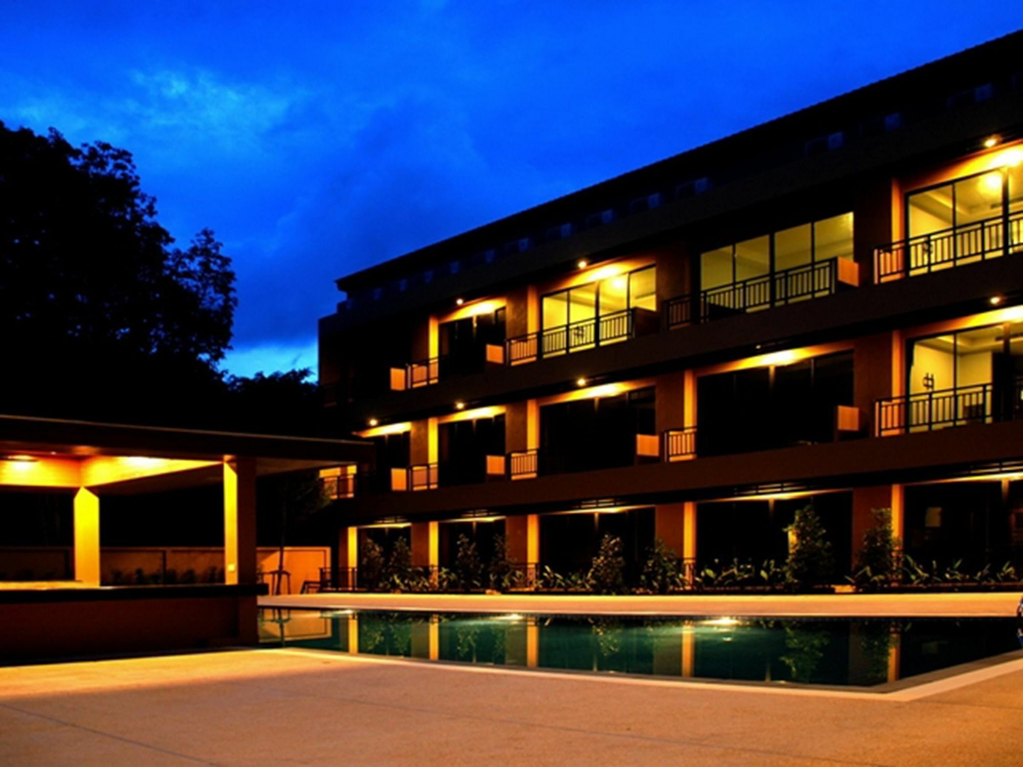 Naiyang Beach Hotel Sha Plus Phuket Exterior foto